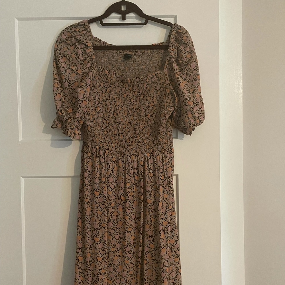 Ann Taylor beautiful smocked floral dress